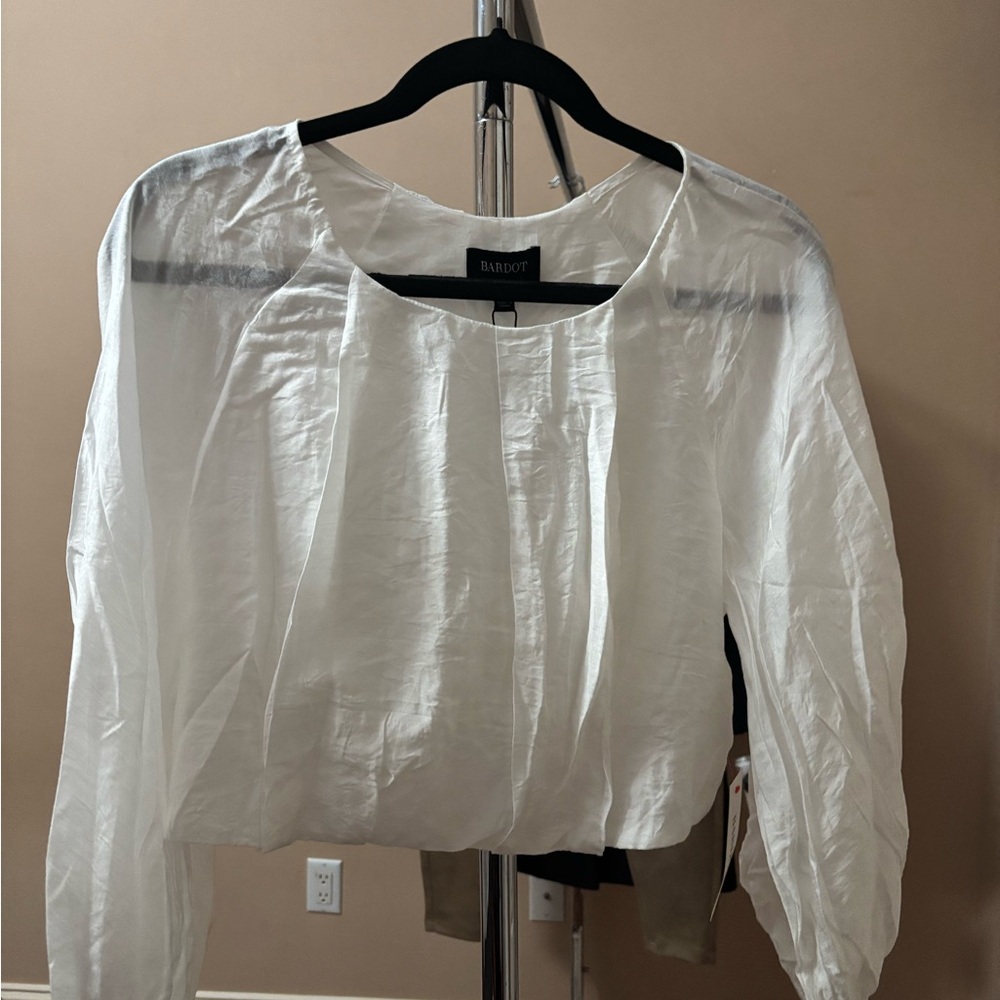NWT Bardot Ivory Long-Sleeve Puff sleeve Pleated Blouse
